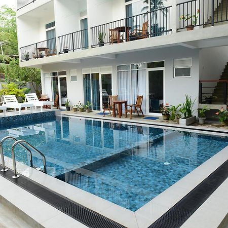 Di Sicuro Tourist Inn ฮิกคาดูวา ภายนอก รูปภาพ