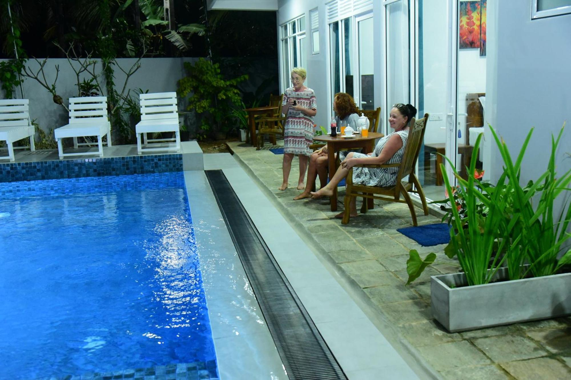 Di Sicuro Tourist Inn ฮิกคาดูวา ภายนอก รูปภาพ