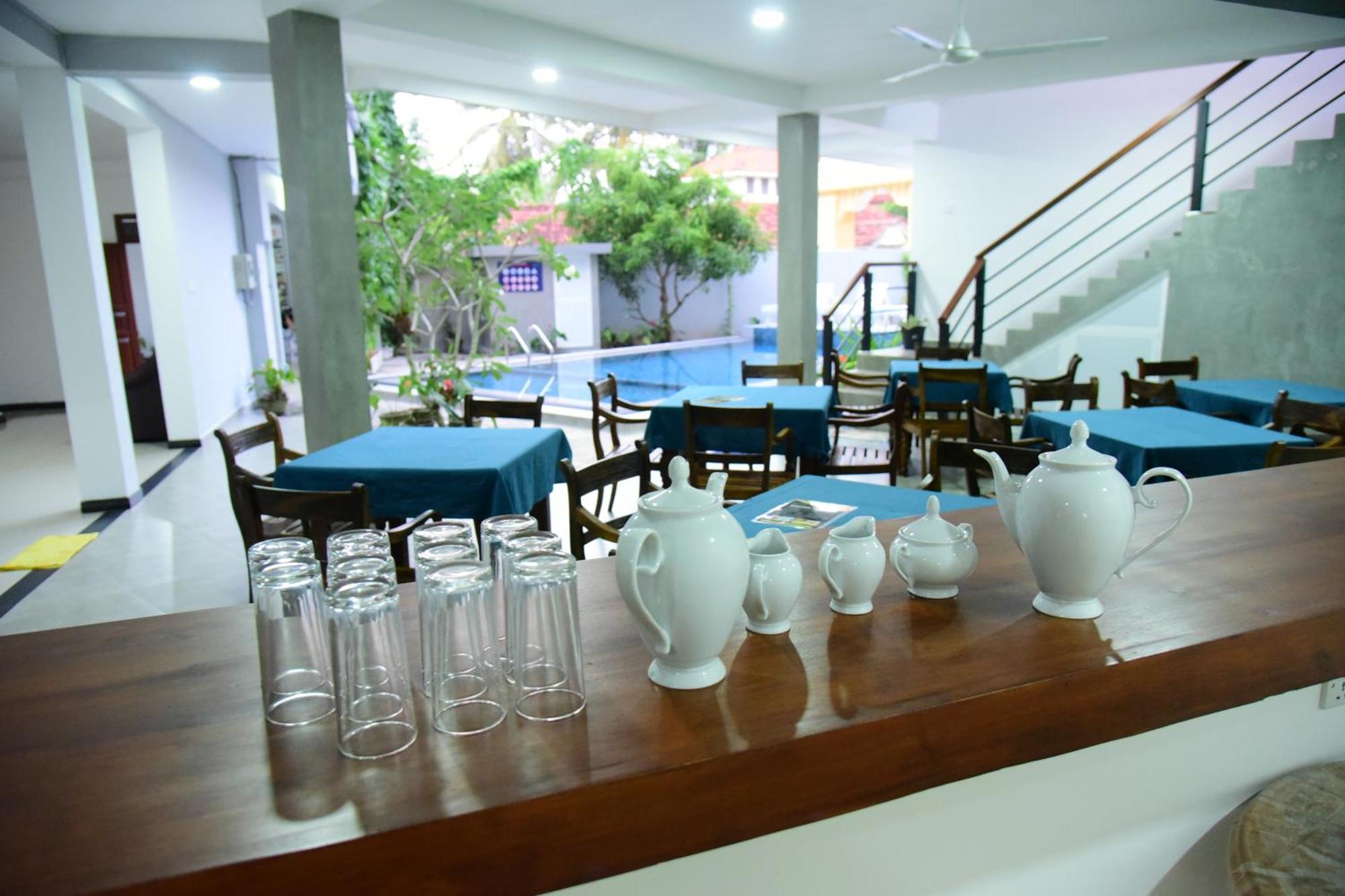 Di Sicuro Tourist Inn ฮิกคาดูวา ภายนอก รูปภาพ