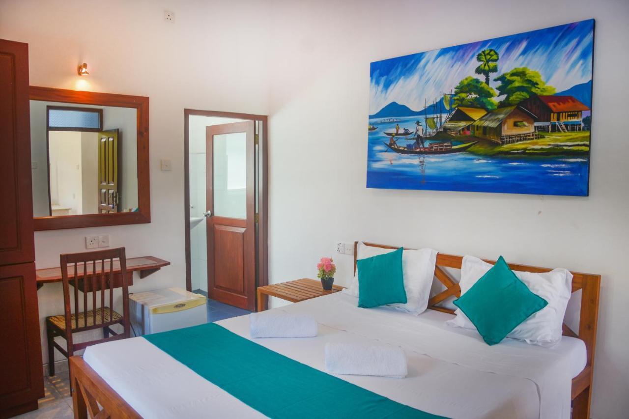 Di Sicuro Tourist Inn ฮิกคาดูวา ภายนอก รูปภาพ