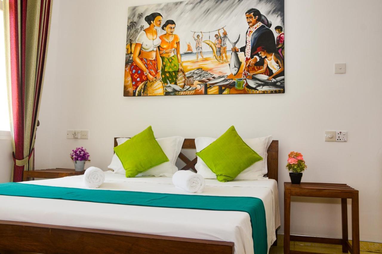 Di Sicuro Tourist Inn ฮิกคาดูวา ภายนอก รูปภาพ
