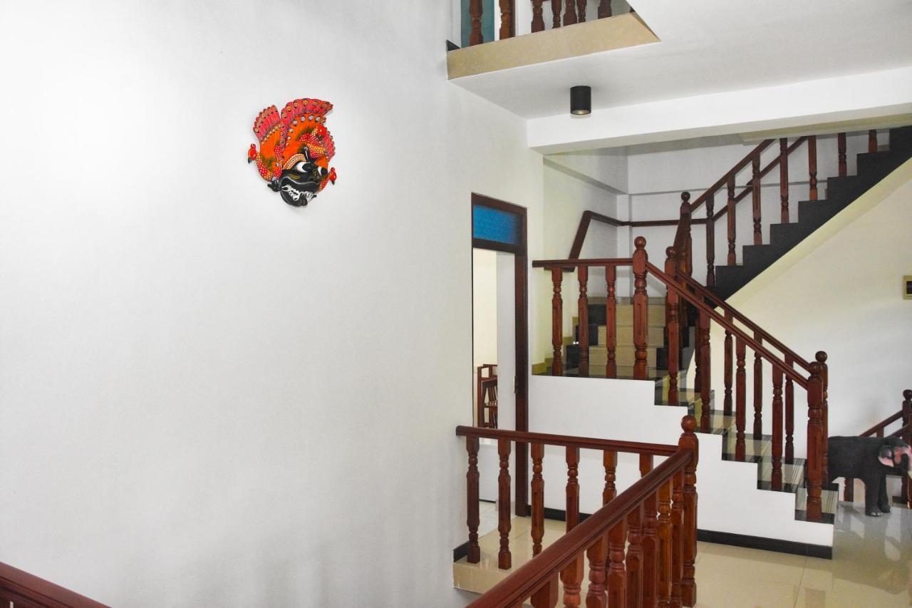 Di Sicuro Tourist Inn ฮิกคาดูวา ภายนอก รูปภาพ