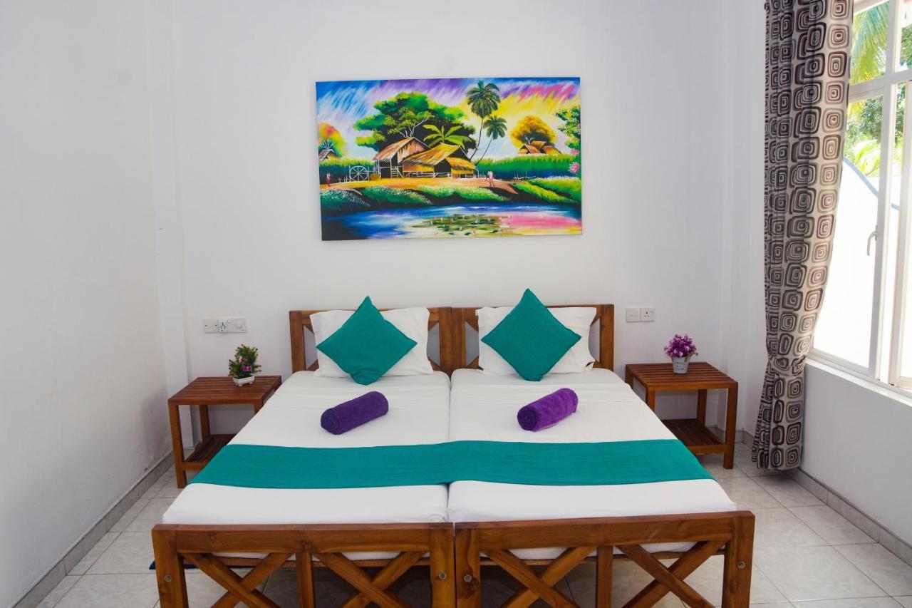 Di Sicuro Tourist Inn ฮิกคาดูวา ภายนอก รูปภาพ